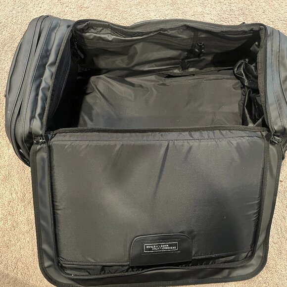 Wandrd Carryall Duffel 40L - Picture 3 of 5